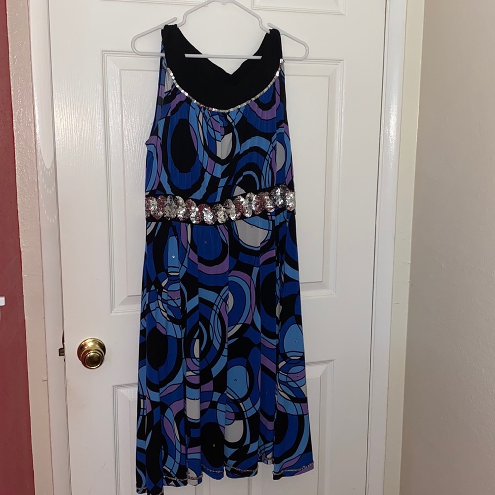 Kupcake dress with sequins. Size XL.